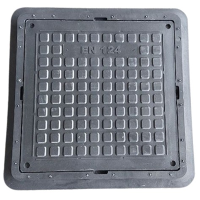 Люк п/п Прямоугольный черный (без замка) 740*740 садовый