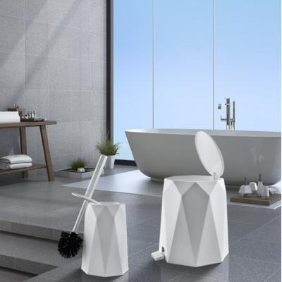 Набор в ванную Elif Plastic "Geo" (ерш, мусорное ведро) (белый)